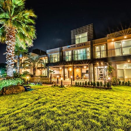 Jeju Aurum Согвипхо Экстерьер фото